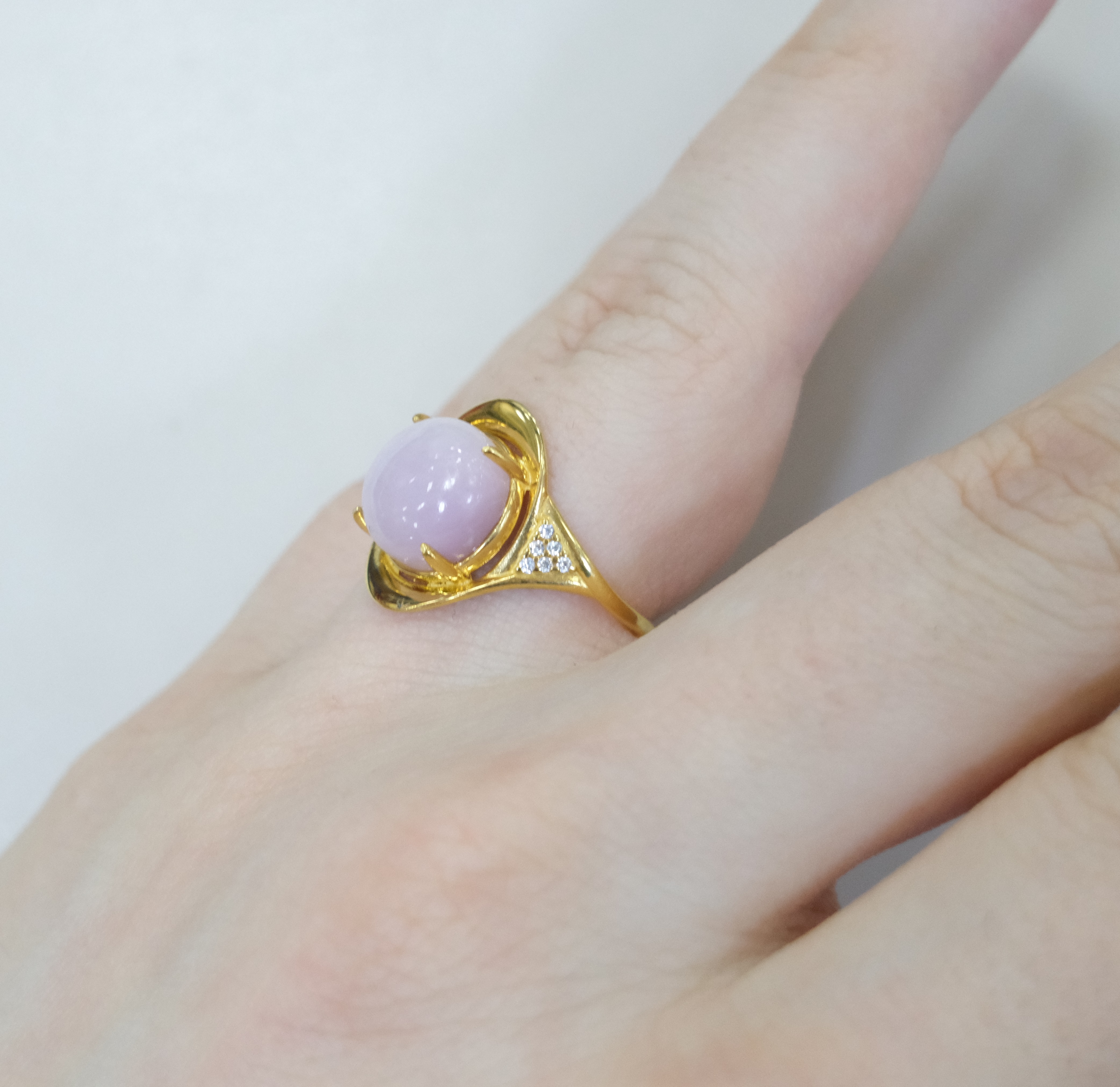 Серебряное кольцо с кунцитом